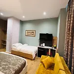Colombia Apartments&rooms * Durrës